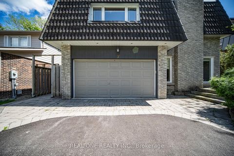 Photo 2 at 7 Hagerman Boulevard, Unionville, Markham
