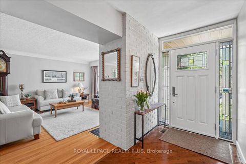 Photo 4 at 42 Roseview Avenue, Crosby, Richmond Hill