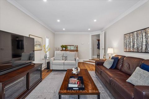 Photo 17 at 42 Roseview Avenue, Crosby, Richmond Hill