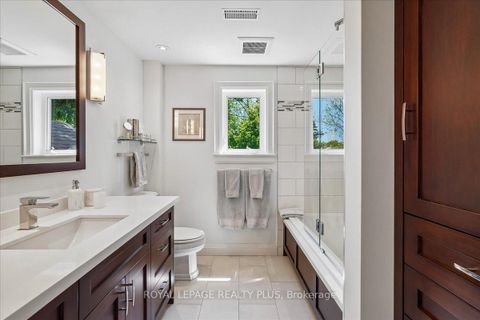 Photo 20 at 42 Roseview Avenue, Crosby, Richmond Hill