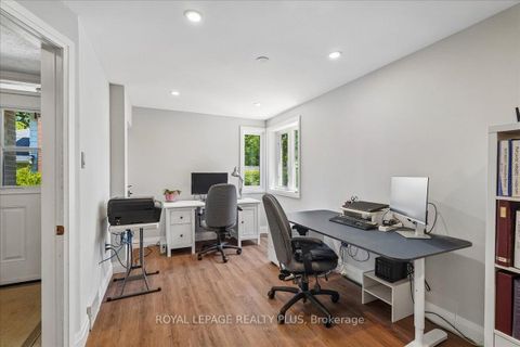 Photo 26 at 42 Roseview Avenue, Crosby, Richmond Hill