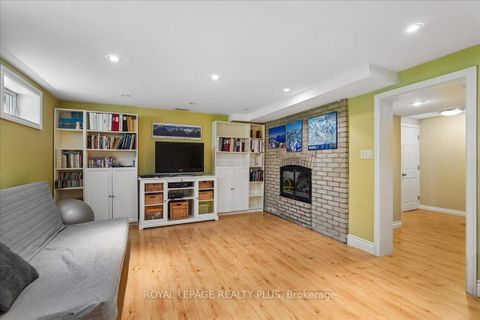 Photo 29 at 42 Roseview Avenue, Crosby, Richmond Hill