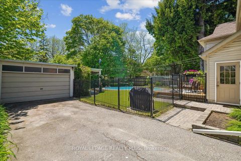 Photo 32 at 42 Roseview Avenue, Crosby, Richmond Hill