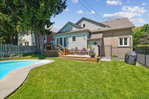 Photo 33 at 42 Roseview Avenue, Crosby, Richmond Hill