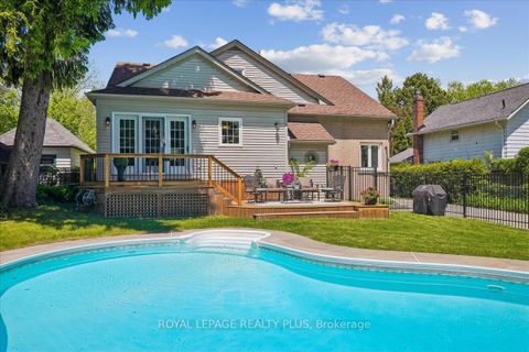 Photo 34 at 42 Roseview Avenue, Crosby, Richmond Hill