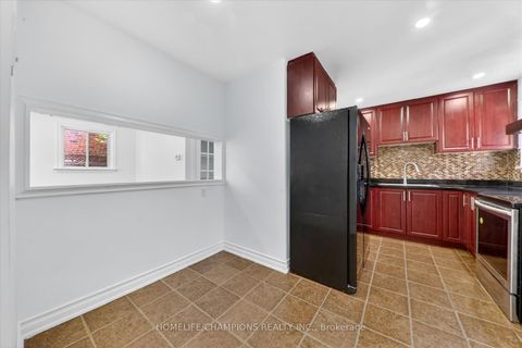 Photo 7 at 18 Bergen Road, Dorset Park, Toronto