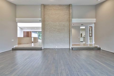 Photo 15 at 14 Park Lane Circle, York Mills, Toronto
