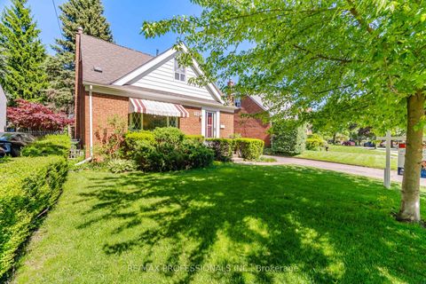 Photo 1 at 29 Westleigh Crescent, Alderwood, Toronto