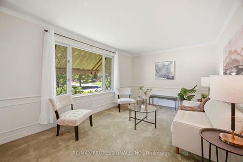 Photo 7 at 29 Westleigh Crescent, Alderwood, Toronto