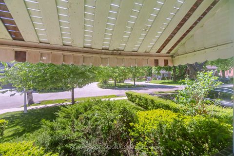 Photo 8 at 29 Westleigh Crescent, Alderwood, Toronto
