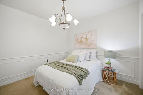 Photo 19 at 29 Westleigh Crescent, Alderwood, Toronto
