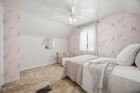 Photo 23 at 29 Westleigh Crescent, Alderwood, Toronto