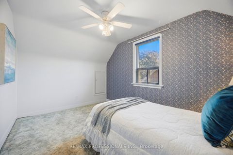 Photo 25 at 29 Westleigh Crescent, Alderwood, Toronto