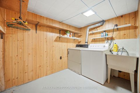 Photo 33 at 29 Westleigh Crescent, Alderwood, Toronto