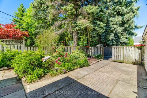 Photo 35 at 29 Westleigh Crescent, Alderwood, Toronto