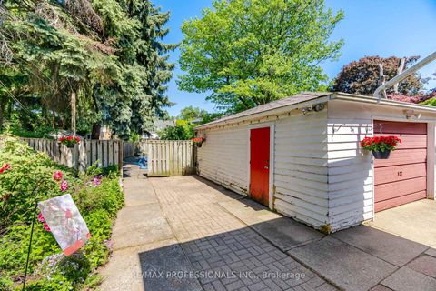 Photo 36 at 29 Westleigh Crescent, Alderwood, Toronto