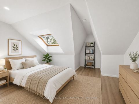 Photo 26 at 285 Brunswick Avenue, University, Toronto