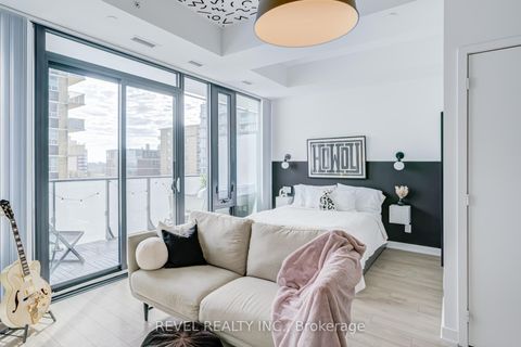 Photo 9 at 609 - 185 Roehampton Avenue, Mount Pleasant West, Toronto
