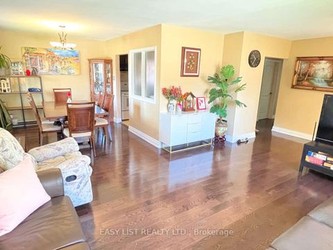Photo 7 at 57 Kilbride Road, Bendale, Toronto