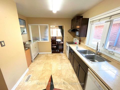 Photo 13 at 57 Kilbride Road, Bendale, Toronto