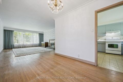 Photo 9 at 108 Princess Margaret Boulevard, Rosethorn, Toronto