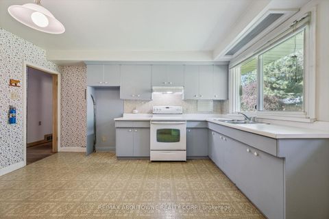 Photo 10 at 108 Princess Margaret Boulevard, Rosethorn, Toronto