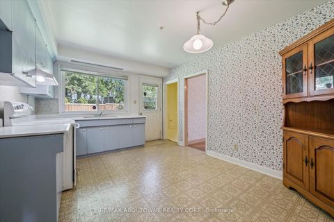Photo 12 at 108 Princess Margaret Boulevard, Rosethorn, Toronto
