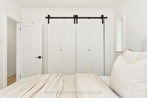 Photo 11 at 39 White Birch Rd, Cliffside, Toronto