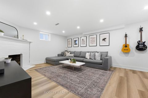 Photo 18 at 39 White Birch Rd, Cliffside, Toronto