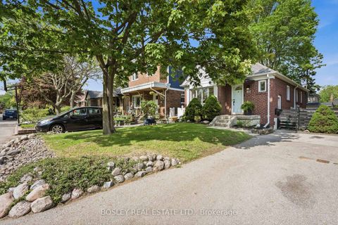 Photo 32 at 39 White Birch Rd, Cliffside, Toronto