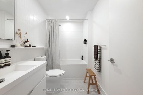 Photo 11 at 405 - 1239 Dundas Street W, Bellwoods, Toronto