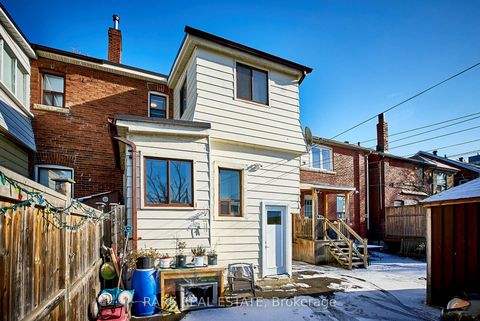 Photo 13 at 216 Oakwood Avenue, Oakwood Village, Toronto