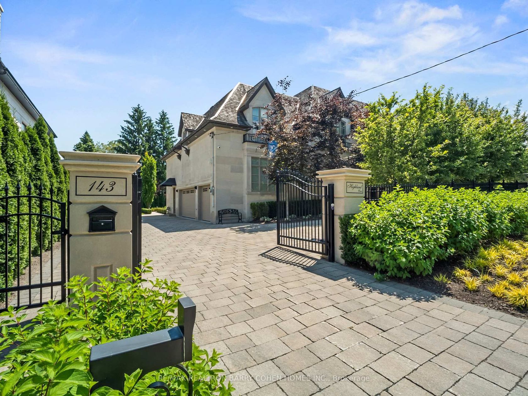 143 Highland Crescent, York Mills, Toronto 