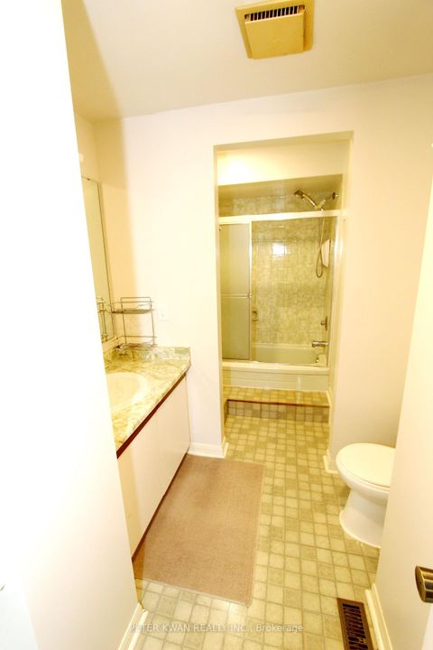 Photo 20 at 19 Sandyhook Square, Steeles, Toronto
