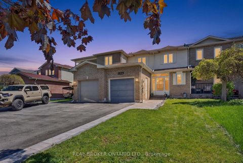 Photo 2 at 1523 Bentley Lane, Brock Ridge, Pickering
