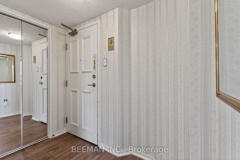Photo 9 at 409 - 245 The Donway W, Don Mills, Toronto