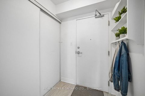 Photo 3 at 503 - 70 Mill Street, Waterfront Communities C8, Toronto