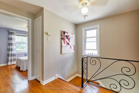 Photo 25 at 108 Gradwell Drive, Cliffcrest, Toronto