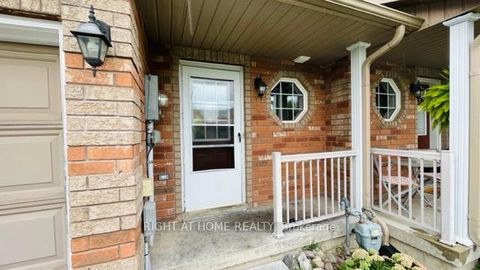 Photo 2 at 140 Sydenham Wells, Georgian Drive, Barrie