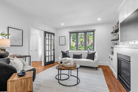 Photo 3 at 29 Elvina Gardens, Mount Pleasant East, Toronto