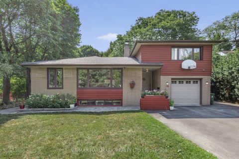 Photo 4 at 19 Talwood Drive, Don Mills, Toronto