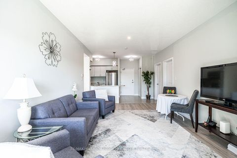 Photo 3 at 404 - 295 Cundles Road E, Little Lake, Barrie