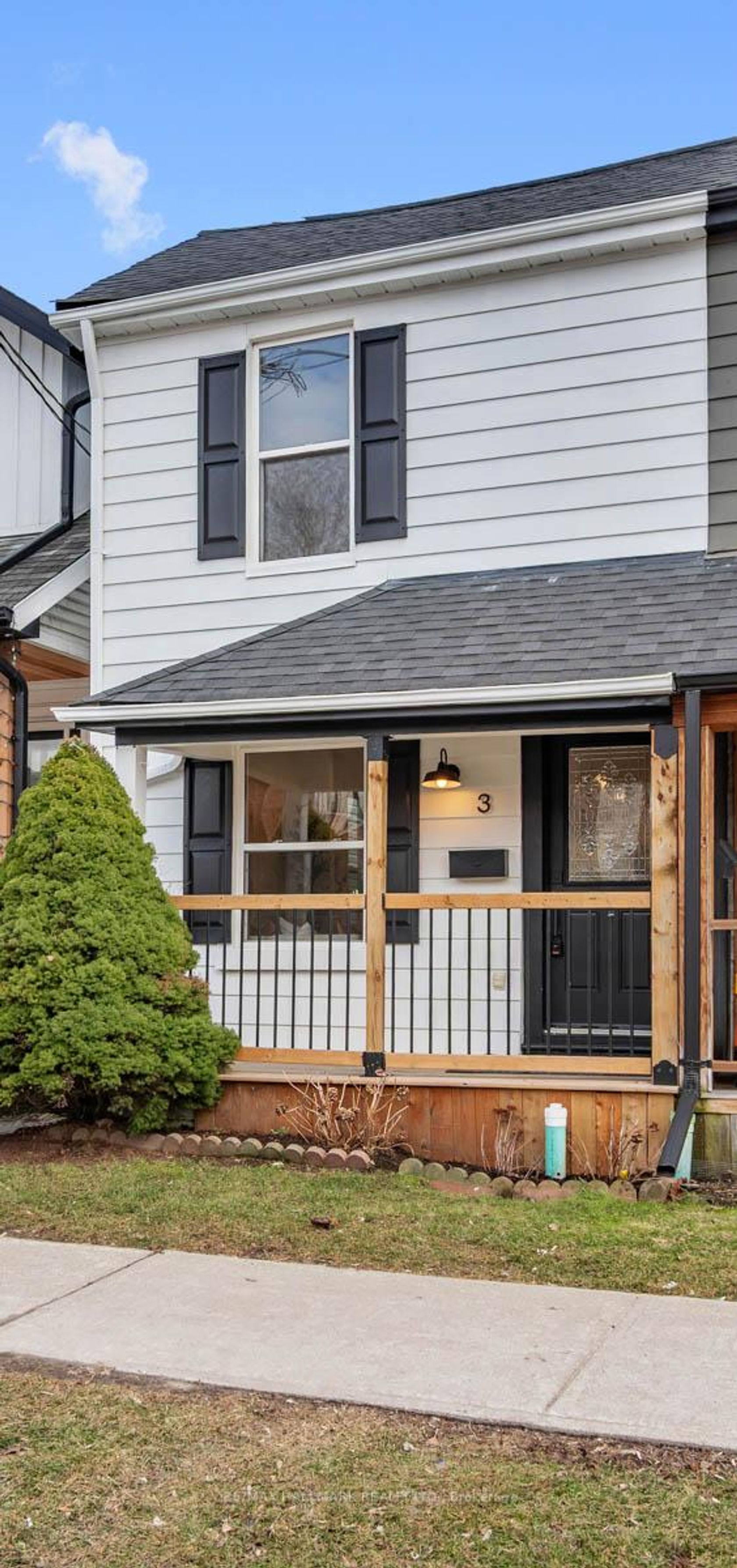 3 Woodville Avenue, Broadview North, Toronto 