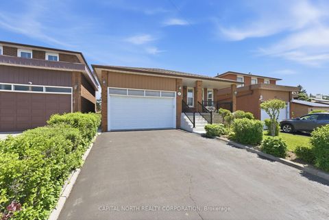 Photo 1 at 40 Birdwood Court, Steeles, Toronto