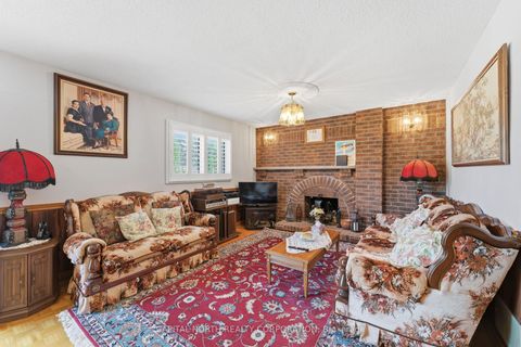 Photo 22 at 40 Birdwood Court, Steeles, Toronto