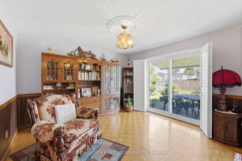 Photo 24 at 40 Birdwood Court, Steeles, Toronto