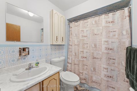 Photo 26 at 40 Birdwood Court, Steeles, Toronto