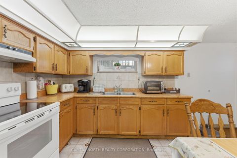 Photo 33 at 40 Birdwood Court, Steeles, Toronto