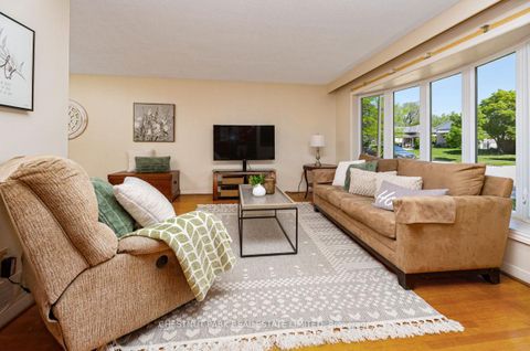 Photo 1 at 14 Vanderbrent Crescent, Richview, Toronto