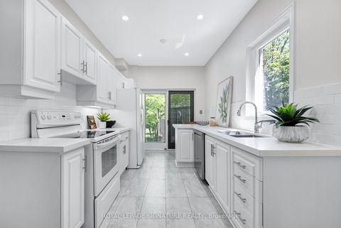 Photo 6 at 90 Roselawn Avenue, Eglinton, Toronto